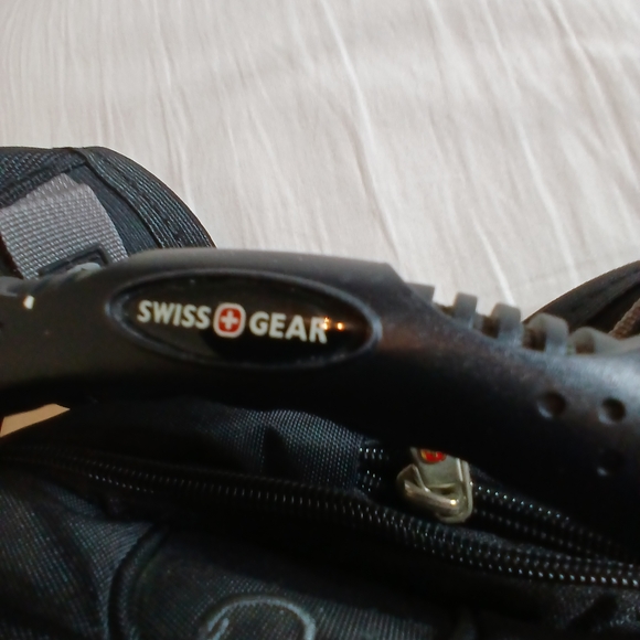 .SwissGear ScanSmart Laptop Backpack Black 17" Airflow. - Picture 2 of 16